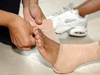 Sprains and Strains Treatment in the Hillsborough County, FL: Tampa (Brandon, Town N Country, Greater Carrollwood, Temple Terrace, Westchase, Greater Northdale, Thonotosassa, Lake Magdalene, University, Egypt Lake-Leto, East Lake-Orient Park, Mango) areas